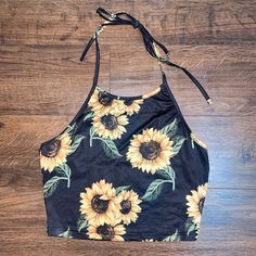 New Without Tag Shein Black Cropped Halter Top With Sunflower Design Ties Around Neck For Adjustable Fit Size: S Cropped Halter Top, Camo Crop Top, Halter Neck Crop Top, White Bandeau, Sheer Floral Top, Colorful Crop Tops, Corset Crop Top, Sunflower Design, Cami Crop Top