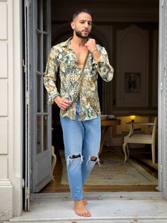 "New ! Vintage silk shirt, Men's long sleeve shirt, Boho chic shirt, Retro vintage shirt, Chic shirt for men, Gift for him Discover my collection of men's shirts : https://www.etsy.com/fr/shop/LatelierDeSonja?ref=seller-platform-mcnav&section_id=46876342 Handmade shirt in silk and rayon. Available in several sizes, refer to the size guide present in the shirt photos to make your selection. This men's long sleeve shirt, made with a blend of 70% silk and 30% rayon, offers an ideal combination of luxury and comfort. It features a classic straight cut, offering both comfort and elegance. The smooth texture and shiny finish of the silk enhance its sophisticated allure. Designed to adapt to various occasions, from formal events to casual meetings, this shirt is a must-have in the male wardrobe. Casual Meeting, Handmade Shirts, Chic Shirts, Traditional Attire, Men's Shirts, Vintage Shirt, Tee Dress, Silk Shirt, Vintage Silk