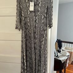 Lovely Spring Button Down Dress In Lizard Pattern. Zara Elegant Button-up Maxi Dress, Elegant Zara Button-up Maxi Dress, Elegant Button-up Maxi Dress By Zara, Elegant Gray Zara Dress, Lizard Pattern, Long Shirt Dress, Button Down Dress, Long Shirt, Zara Dresses