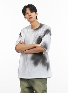 Product Detail Style : Street Occasion : Back to school Type : Men, TShirts Print : Graphic Material : Cotton Sleeve : Short sleeve Neck : Round neck Fit : Oversize fit Cotton100 Color : White, Dark gray Made in Korea Model Size Model is wearing size M/L and the color White. Height : 6'0" | 184cm / Top : L / Bottom : XL (32 inch) .prddescription table, .prddescription td, .prddescription th { border : 1px solid black; border-collapse : collapse; padding: 10px; } Size(Inch) Size Shoulder Bust Sle Tie Dye Cotton T-shirt For Streetwear, Tie-dye Cotton Tops For Streetwear, Tie Dye Cotton Tops For Streetwear, Casual Tie Dye Tops For Streetwear, Casual Tie Dye Cotton T-shirt, Casual Tie Dye Crew Neck T-shirt, Tie-dye Short Sleeve T-shirt For Streetwear, Tie Dye Crew Neck Top For Streetwear, Streetwear Washed Tie-dye T-shirt