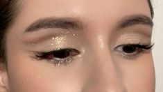 Angel Eye Makeup, Sparkle Makeup Looks, Angel Makeup Ideas, Angelic Makeup Look, Angel Makeup, Sparkly Makeup, Glitter Eye Makeup, Ethereal Makeup