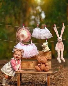 Spring Pictures For Kids, Easter Picture Ideas, Easter Photography Ideas, Cool Crochet Patterns, Donut Garland, Toddler Poses, 2023 Crochet, Cool Crochet, Mini Photo Shoot