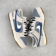 Basic Sneakers For Women, Nike Blazer Outfit, Wallpaper Nike, Pretty Shoes Sneakers, Shoe Wishlist