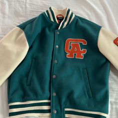 Los Angeles Embroidered Varsity Jacket From Forever 21 Brand New With No Tags. Size - Small Varsity Jackets, Vintage T Shirts, Vintage Jackets, Vintage Jacket, Vintage Tshirts, Varsity Jacket, Vintage Ladies, Forever 21, Angeles