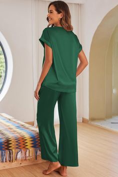 (1) Size Chart (CM) Sizes Bust Hem_Width Sleeve_Length Length Trousers_Waist Bottoms Inseam Outseam Relax Relax Relax Relax Relax Relax Relax Relax S 100 109 21 66 67 62.5 68.8 98 M 106 115 22.5 68 72 66 69 99 L 112 121 24 70 77 69.5 69.2 100 XL 120 129 26 72 84 74 69.2 101 Elasticity None (1) Size Chart (INCH) Sizes Bust Hem_Width Sleeve_Length Length Trousers_Waist Bottoms Inseam Outseam Relax Relax Relax Relax Relax Relax Relax Relax S 39.4 42.9 8.3 26.0 26.4 24.6 27.1 38.6 M 41.7 45.3 8.9 26 Satin Two Piece Set, Matching Pants, Loungewear Set, Complete Outfits, Green Lace, Lace Sleeves, Look Chic, Jeans Dress, Plus Size Tops