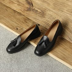 These loafers are designed in a timeless, minimal silhouette, so you'll be sure to wear them often. Made from soft leather, soft bottom that ensure all-day comfort. Wear yours with tailoring and denim alike. Color: Brown/BlackMaterial: SheepskinLining: PigskinInsole: Cow Leather (Unmovable）Sole: RubberHeels: 3 cm/1.18"Weight: 0.28kg Each Shoes (measured size 8.5)Fit: Medium to Wide, Runs Normal.Origin: Made in China Production Time: About 5-7 days (Any exceptional case will email you, Please pay Fall Slip-on Tassel Loafers With Plain Toe, Slip-on Tassel Loafers With Brogue Detailing And Flat Heel, Classic Tassel Loafers With Round Toe For Fall, Black Tassel Loafers With Leather Footbed For Work, Black Tassel Loafers With Almond Toe For Fall, Leather Flat Tassel Loafers For Work, Black Plain Toe Tassel Loafers For Work, Flat Leather Tassel Loafers For Work, Slip-on Tassel Loafers With Round Toe For Business Casual