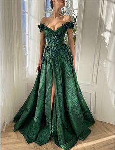 Floral Dress Wedding, Floral Dress Wedding Guest, Red Green Dress, Green Wedding Dresses, Luxurious Dresses, Floral Wedding Dress, Dress Wedding Guest, A Line Prom Dresses, Gown Prom