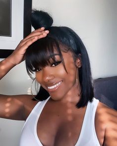 Short Hairstyle With Bangs Women Black Woman, Frontal Bob Wig, Frontal Bob, Lace Frontal Bob, Baby Hair Brush, Bangs Hairstyle, Straight Natural, Lace Fronts, Affordable Wigs