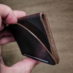 Pennypacker - Front Pocket Wallet - Caliber Leather Company Best Slim Wallet, Leather Front Pocket Wallet, Leather Working Projects, Simple Wallet, Leather Wallet Pattern, Snap Wallet, Credit Card Holder Wallet, Leather Photo Albums, Front Pocket Wallet