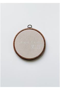 This personalized name keepsake hoop is perfect for boy or girl. This nuetral sign is great for a simple hospital photo, baby name announcement, newborn photography prop, nursery wall decor, nursery shelf decor, or decor for children of any age! Nursery Shelf Decor, Nursery Shelf, Bohemian Style Interior, Nursery Shelves, Baby Hospital