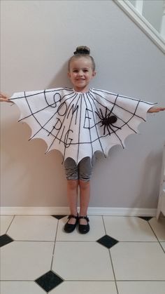 Charlotte's Web costume for character dress up day.                                                                                                                                                      More Meme Costume, Book Character Costumes, Charlotte's Web, Diy Halloween Costumes For Kids