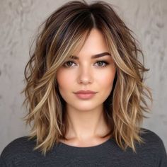 Are you looking to refresh your hairstyle with layers that add movement, volume, and dimension? Layered haircuts have been a timeless trend for decades, Mid Length Hair With Layers Brown, Layer Haircut Ideas, Mid Length Hair With Layers Wavy, Hairstyle With Layers, Wavy Lob Haircut, Med Hair, Layer Haircut, Shoulder Length Hair With Bangs, Layered Haircuts Shoulder Length