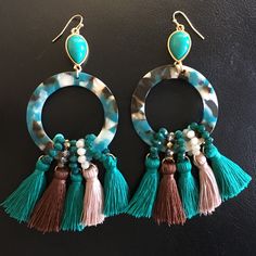 Turquoise Acetate Fringe Beaded Earrings. The Stunning Earrings Measure 4 1/4 Inches Long And 1 3/4 Inches Wide At The Widest Point. Gorgeous Turquoise And Brown Colors With Stunning Faceted Shiny Beads And Ever So Popular Fringe. These Earrings Are Fun And They Will Definitely Get Noticed. Add Them To Your Favorite Brown Sweater For Fall For A Splash Of Color Near Your Face. I Will Include A Gift Box For You. These Are Brand New, Unworn. Trendy Turquoise Beaded Drop Earrings, Turquoise Tassel Earrings With Colorful Beads For Beach, Turquoise Beaded Fringe Drop Earrings, Elegant Turquoise Earrings With Fringe, Elegant Turquoise Tassel Earrings With Fringe, Turquoise Fringe Tassel Drop Earrings, Turquoise Dangle Earrings In Resin, Silver Round Earrings, Fringe Beaded Earrings