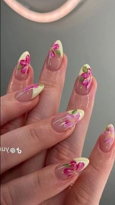 40+ Trendy Almond Nails You Can't Get Around on Pinterest This Year features the ultimate Nagel Inspo for bold, stylish nails. From edgy grunge nails and chic purple nail looks to medium almond and almond acrylic nails, these designs have Nail Swag covered. Find unique almond nails designs with gold accents, crome nails, and playful Paznokcie Hello Kitty details. Perfect for pairing with Makijaż Smokey Eye or adding Kutek Disney flair, these Nagel Tips and Manikur Kuku ideas bring fresh inspi... Hawaiian Nails, Cute Simple Nails, Summery Nails, Her Nails, Vacation Nails