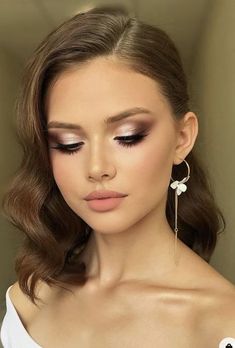 Trucco Smokey Eye, Wedding Makeup Natural, Pink Smokey Eye, Wedding Hairstyles And Makeup, Formal Makeup, Wedding Day Makeup, Nude Lips, Wedding Makeup Looks, Braut Make-up