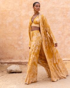 Our Maxi Kaftan wraps you in effortless grace, offering a fit that feels natural and relaxed. With its flowing shape and timeless design, it brings a perfect balance of comfort and elegance to your everyday moments. Made from eco-friendly LENZING™ Modal. Good for body and earth 🌱 Egyptian Style Clothes, Sahara Desert Outfit, Bali Outfits, Pedro Acosta, Desert Outfit, Feminine Strength, Maxi Kaftan, Brand Shoot, Kaftan Maxi Dress