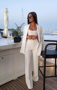 Green Suit Women, Going Out Outfits For Women, Work Outfits Frauen, Celana Fashion, Pant Suits For Women, Outfits 90s, Outfit Aesthetic