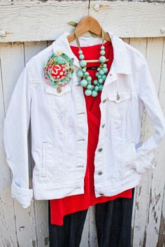 White Jean Jacket Outfits, Jean Jacket Outfits, Denim Jacket Outfit, White Denim Jacket, Red Tee, April 2012, Necklace Red