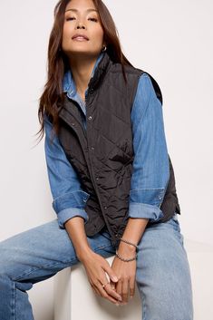 The Cooper vest by EVEREVE is the perfect transitional layer, crafted in quilted nylon with side pockets, a stand collar, and front zipper and snap closures. Pair with any fall-forward look from sweaters to button-downs. | EVEREVE Women's Cooper Quilted Vest, Size XS, Black Fall Nylon Vest For Layering, Nylon Vest For Layering In Fall, Fall Layering Nylon Vest, Nylon Workwear Vest, Casual Quilted Nylon Vest, Quilted Vest For Workwear In Fall, Quilted Vest For Fall Workwear, Nylon Work Vest For Fall, Casual Nylon Vest For Workwear