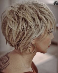 Women Long Pixie Haircut, Bixie 2022, Celebrities With Short Hair, Shattered Bob, Cool Short Hairstyles