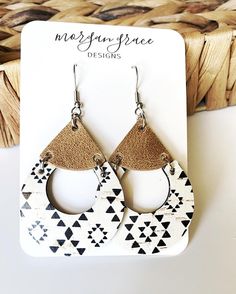 Our Jaxsie hoop style featuring a new white with black Aztec print on a leather-backed cork. Paired with a camel tan western upper piece.  Earrings are lightweight and so versatile! Perfect for your fall and winter wardrobe.  Earrings are made with stainless steel hardware; hypoallergenic! Western Style Faux Leather Earrings, Country Earrings, Western Leather Earrings, Leather Earrings Ideas, Faux Leather Earrings, Diy Macrame Earrings, Neutral Earrings, Diy En Cuir