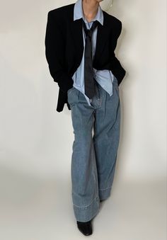 Blazer Outfits For Women Aesthetic, Gender Neutral Aesthetic, Masculine Women Fashion, Workwear Outfits, Tie Outfit, Look Of The Day, 가을 패션, Mode Vintage, Casual Style Outfits