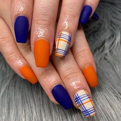 Thanksging Nails, Fall Blue Nail Designs, Blue And Orange Fall Nails, Cute Thanksgiving Nail Designs, November Nail Ideas Gel, Fall Nails Plaid, Blue Orange Nails, Fall Pedicures, Thanksgiving Nails Color