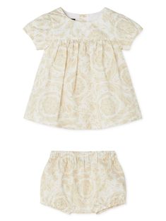 light beige/white signature Barocco print gathered detailing round neck rear button fastening short puff sleeves flared skirt straight hem matching bloomers Baby Dress Set, Newborn Clothing, Skirt Straight, Newborn Baby Clothes, Versace Kids, Kids Print, Black N White Dress, Baby Outfits Newborn, Matches Fashion