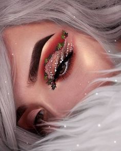 Makeup Look Ideas, Christmas Makeup Looks, Light Eye Makeup, Fantasy Make-up