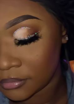 Makeup Looks For Prom Natural, Soft Makeup Look With Rhinestones, New Years Makeup Ideas Black Women, Makeup Looks Birthday Glam, Gold Birthday Makeup Black Women, Glitter Makeup Looks Black Women, Diamond Makeup Looks Black Women