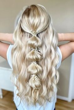 Rustic Wedding Hairstyles: 36 Ideas For A Feminine Look ★ rustic wedding hairstyles half up on long blonde hair with baby breath theupdodarling Pelo Color Vino, Bridemaids Hairstyles, Cute Prom Hairstyles, Rustic Wedding Hairstyles, Simple Prom Hair, Bridesmaid Hair Makeup, Dance Hairstyles, Prom Hairstyles For Long Hair, Wedding Hair Inspiration