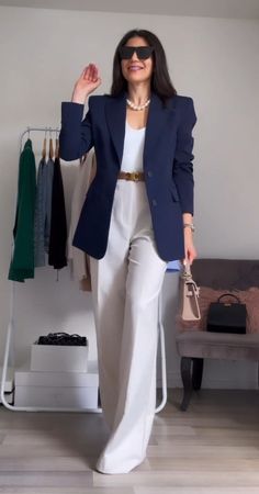 Professional Dresses For Women, Lawyer Winter Outfit, Stylish Work Outfits Classy Chic, Classy Outfits Business, Stile Hijab, Blazer For Women, Blazer Outfits For Women