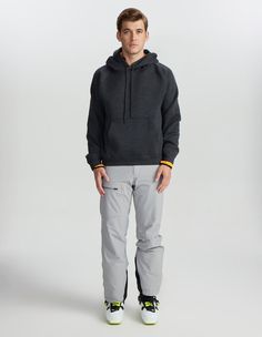 This double faced cashmere hoody is the epitome of of what Aztech does best, understated luxury. Our Made-in-Italy cashmere hoody evokes an effortless mood that is modern, utilitarian and cool. Mountain Man Shirt, Ski Pants Women's, Mens Ski Pants, Women Ski Jacket, Ski Jacket Mens, Mens Cashmere, Understated Luxury, Flannel Women, Womens Cashmere