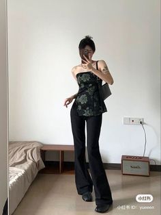 Ulzangg Outfit, All Black Outfit Formal, Cny Outfit, Latin Fashion, Makeup Mistakes, Make Mistakes, Perfect Makeup, Hair Tips, Casual Style Outfits