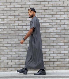 Fashion Muslim, Muslim Couple Photography, Man Dressing Style, Mens Kurta Designs, Short Men Fashion, Men Photoshoot