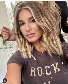 James Decker, Jessie James Decker, Jessie James, Cut Her Hair, Jesse James, Penteado Cabelo Curto, Brown Blonde Hair, Hair Color And Cut, Good Hair Day