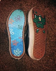 Painting Vans, Vans Slip On Outfit, Vans Wallpaper, Vans Rucksack, Outfits With Vans, Estilo Vans, Vans Painted, Rainbow Vans, Custom Vans Shoes