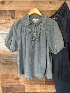 Edgy Cowgirl, Triple J, Basic Tops, Sweater Blouse, Western Outfits, Denim Top, Christmas List, Western Fashion, Set Dress