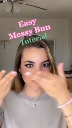 Medium Length Messy Bun Tutorial, Short Hair Messy Bun Tutorial, Fast Bun Hairstyles, How To Do A Messy Bun, Messy Bun Anleitung, Easy Messy Hairstyles, Fine Hair Updo, Concert Hair