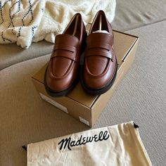 Madewell Chunky Loafers In Leather. Dried Maple, Size 6. $100 Or Best Offer! I Received These Beautiful Shoes As A Gift But They Are Just A Half Size Too Large. They Have Never Been Worn Outside And Are In Brand New Condition. Box And Dust Bag Included Of Course. Hope To Find Someone Who Can Use And Cherish Them Well! Madwell Shoes, Large Size Womens Shoes Flats, Loafers Madewell, Chunky Loafer, Madewell Shoes, Chunky Loafers, Beautiful Shoes, Loafer Flats, Shoe Brands