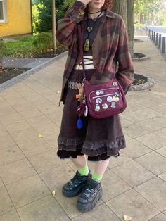 Librarian Fashion Aesthetic, Pixie Grunge Outfit, Emo Boho Outfit, Grunge Church Outfit, Fall Core Outfit, Alternative Outfits Winter, Vintage Core Outfits, Twee Fashion Outfits, Witchcore Aesthetic Outfits