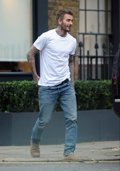 Beckham Style Casual, David Beckham Casual, David Beckham Style Outfits, David Beckham Style, Older Mens Fashion, Beckham Style, Mens Summer Outfits, Stylish Men Casual