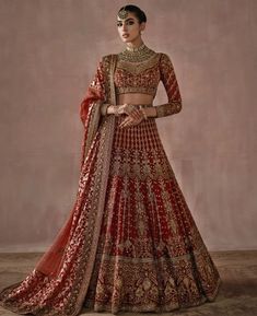 Bridal Lehenga Choli and Dupatta Indian Bridal Dress Maroon Lehenga, Raw Art, Coral Ombre, Lehenga Choli Designs, Pakistani Bridal Dress, Raw Silk Lehenga, Net Lehenga, Lehenga Skirt, Red Lehenga