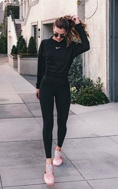 Cute Sporty Outfits, Fitness Outfits, Paris Mode, Pink Sneakers