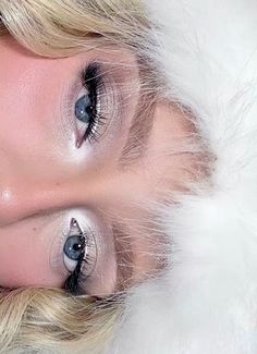 Snow Bunny Makeup Look, Snow Fairy Makeup, Winter Makeup Looks Ice Queen, Frosty Makeup Look, Frosty Makeup, Icy Makeup