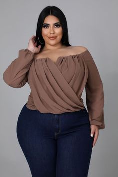 Surplice Top, Plus Size Fall, Chiffon Long Sleeve, Curvy Outfits, Celebrity Outfits, Curvy Fashion, Plus Size Fashion, Plus Size Outfits