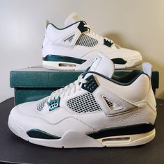 Size 15 - Air Jordan 4 Retro Oxidized Green. Box Has A Bit Of Damage. Shoes Worn Less Than 3 Times. Clean And Excellent Condition. Nike Jordan Retro 4, Jordan Retro 4, Nike Jordan Retro, Retro 4, Green Box, Jordan 4 Retro, Air Jordan 4 Retro, Air Jordan 4, Nike Green