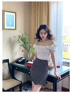 Fashion Corner, Smart Outfit, White Polka Dot Dress, Bubble Dress, Classy Casual Outfits, Polka Dress, Modest Fashion Outfits, How To Pose, Dress Top