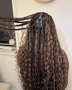 Bronde Knotless Goddess Braids Knotless Braids With Curly Strands, Full Goddess Knotless Braids, Medium Sized Goddess Braids, Goddess Braids White Girl, Dark Brown Boho Knotless Braids, Long Goddess Knotless Braids, Brown Goddess Knotless Braids, Singles Hairstyles Braids, Fulani Goddess Braids Hairstyles