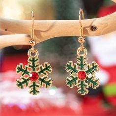 Fun Green Christmas Snowflake Earrings Wire Hook New Christmas Reef Earrings, Christmas Tree Crochet Earrings, Christmas Theme Earrings, Christmas Clip On Earrings, Chriatmas Earrings, Crochet Christmas Jewelry, Noel Earrings, Wedding Earrings Studs, Popular Earrings